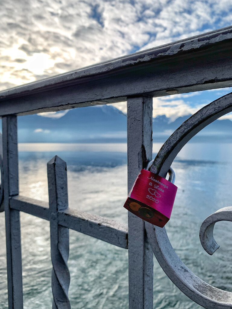 Hearts in Montreux.  by cocobella