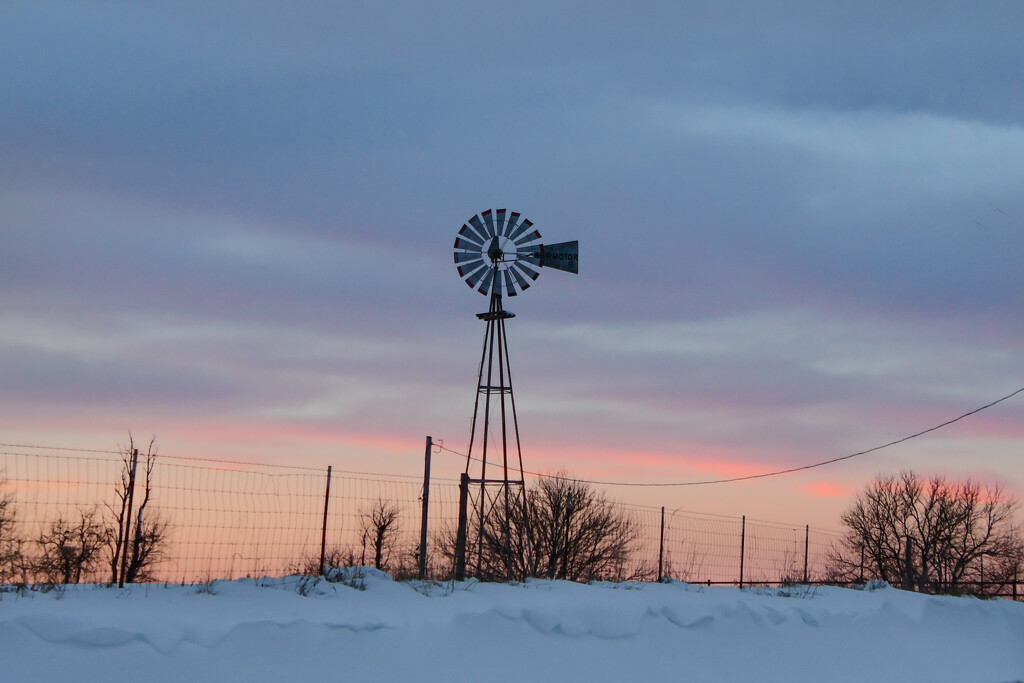 Winter Windmill by kareenking
