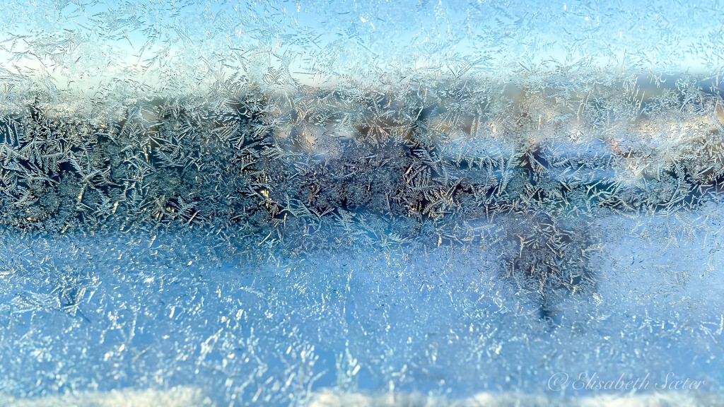 Frost on my window by elisasaeter