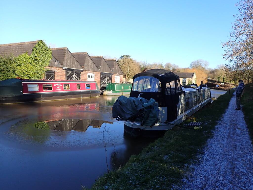 Icy at Tardebigge wharf by speedwell