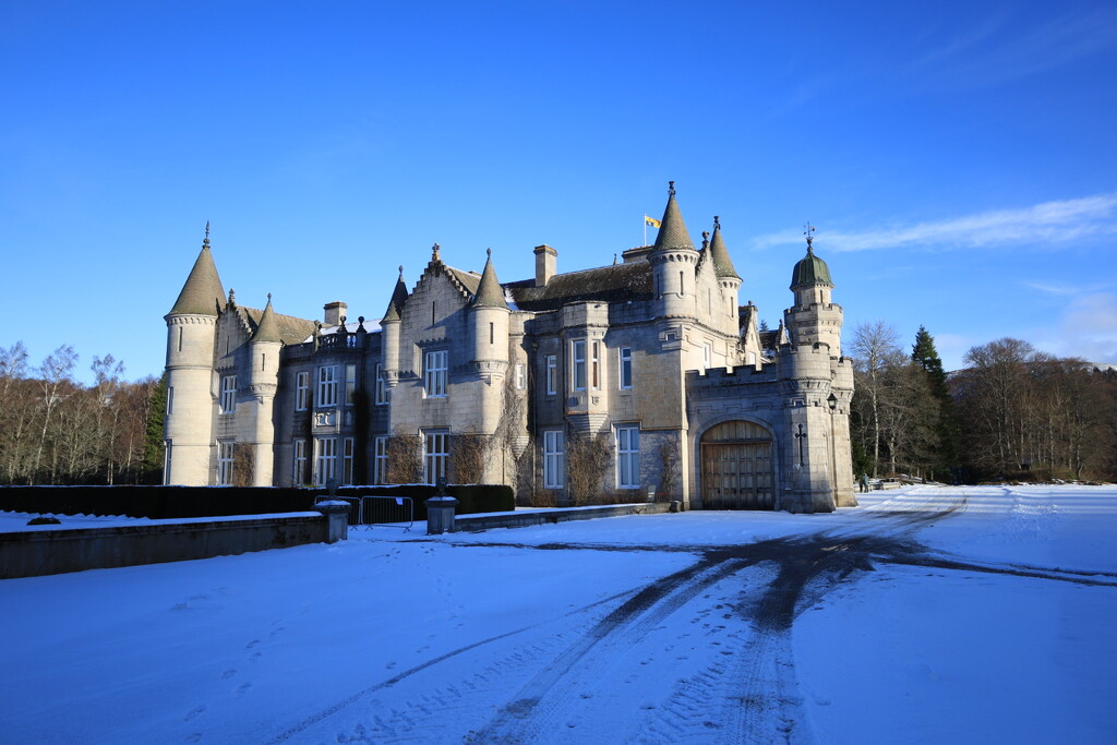 Balmoral Castle by neil_ge