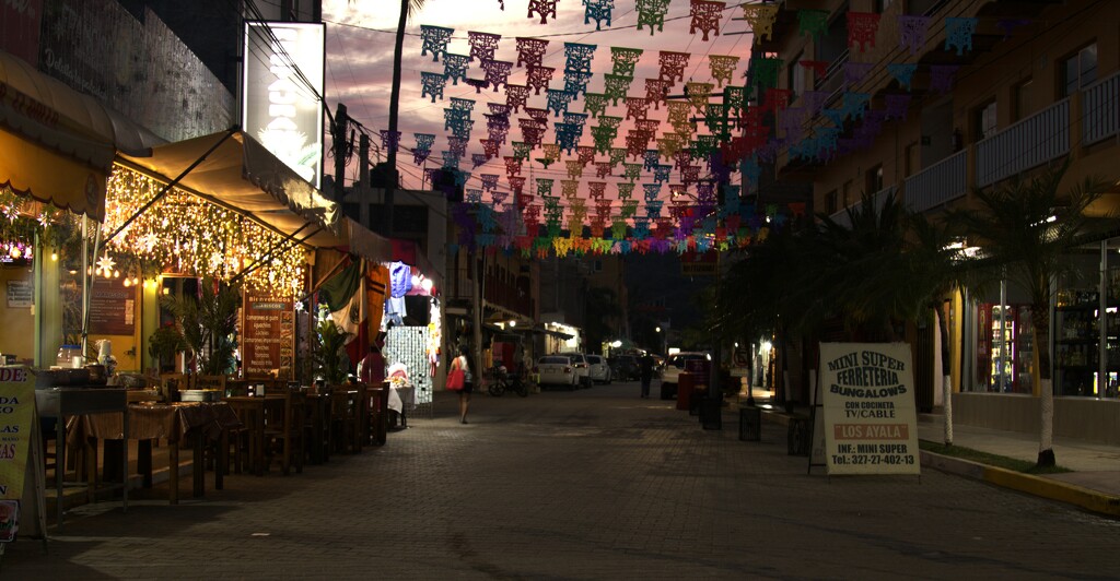 Los Ayala evening just starting by jerzyfotos