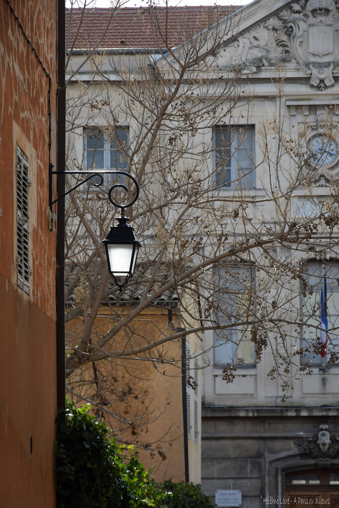 contrats in Aix by parisouailleurs