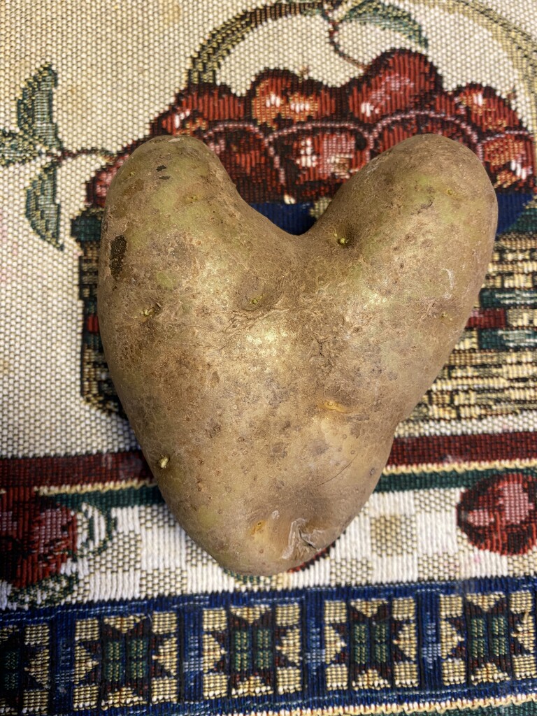 Potato Love by juliewest
