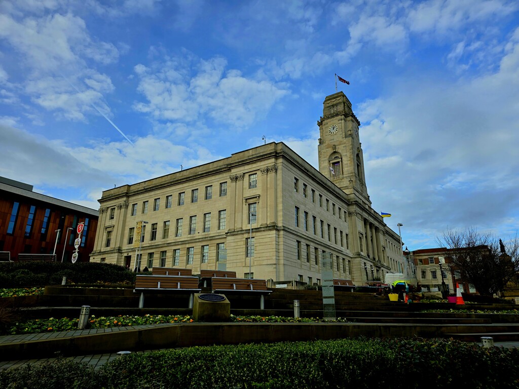 25/366 - Barnsley Town Hall by isaacsnek