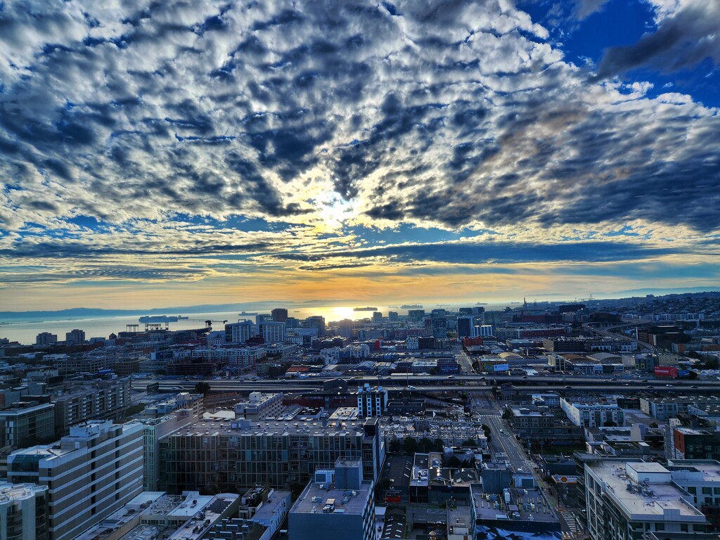 Sunrise from the 29th floor by ljmanning