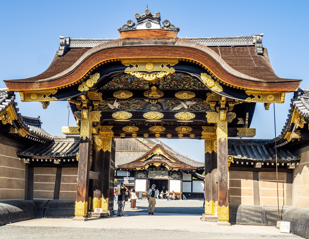 Kara-mon Gate  Nijo-jo Castle by ianjb21