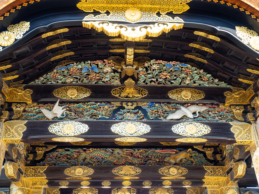 Inside The Kara-mon Gate.  by ianjb21