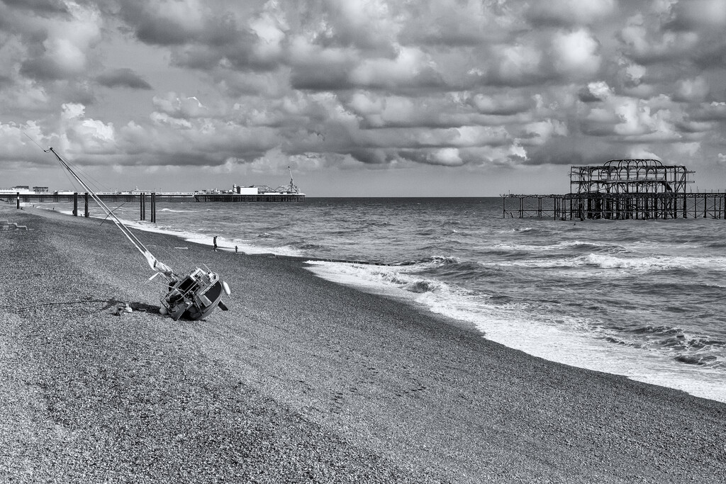 Brighton beach - FOR 1 by pamknowler