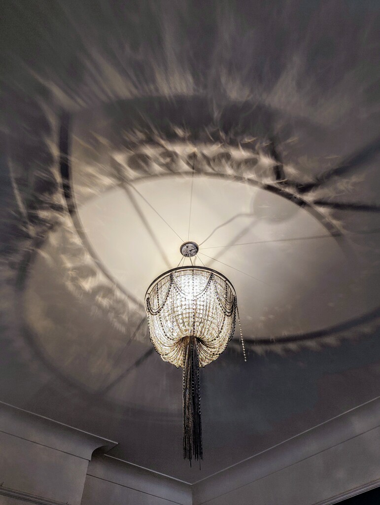 Chandelier  by boxplayer