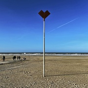 3rd Feb 2024 - Love the beach