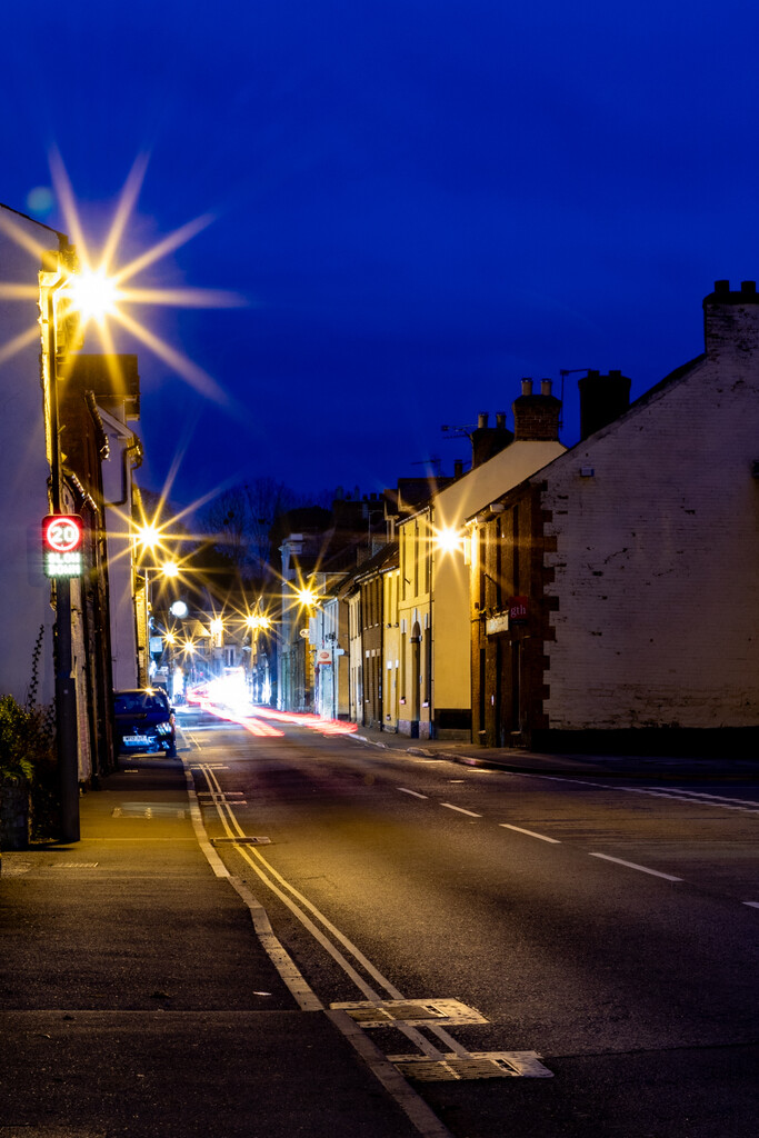 Bow Street by Night 2 by tonus