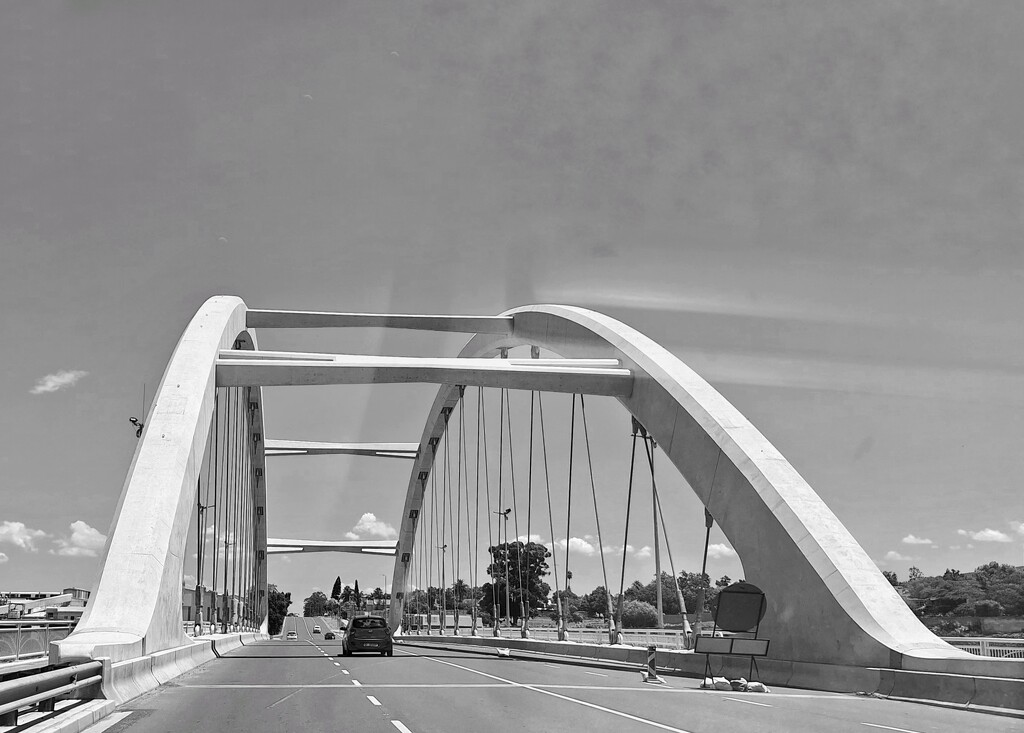 Arch Bridge by salza
