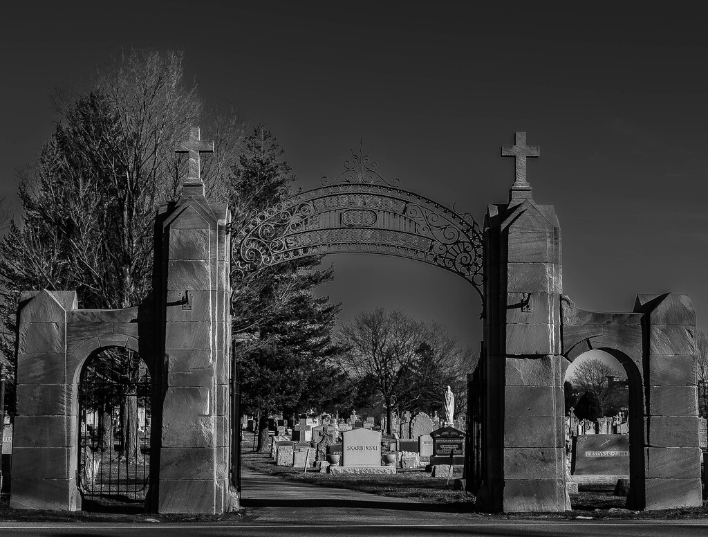 Gates of the Dead by darchibald