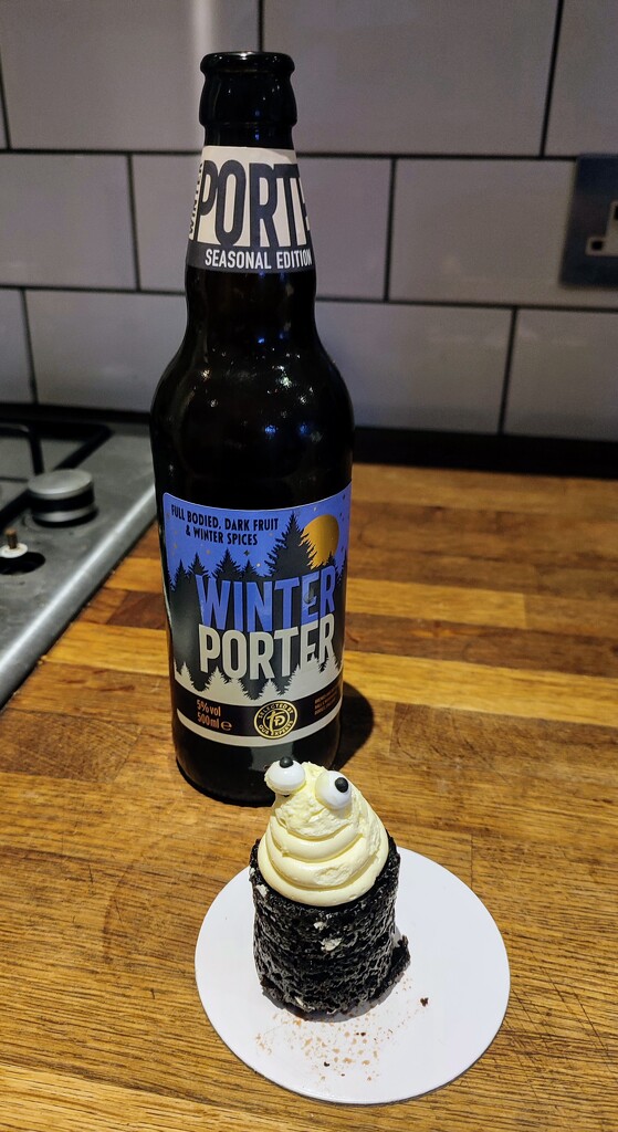 Guinness cake and porter by boxplayer