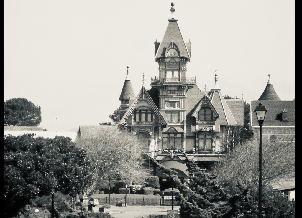Carson Mansion by pandorasecho