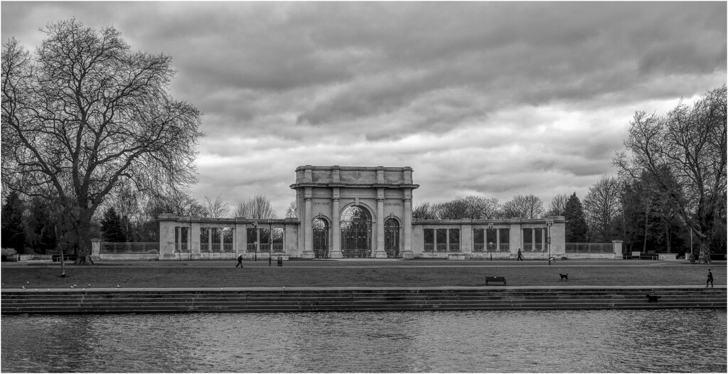 Victoria Embankment Memorial  by phil_howcroft
