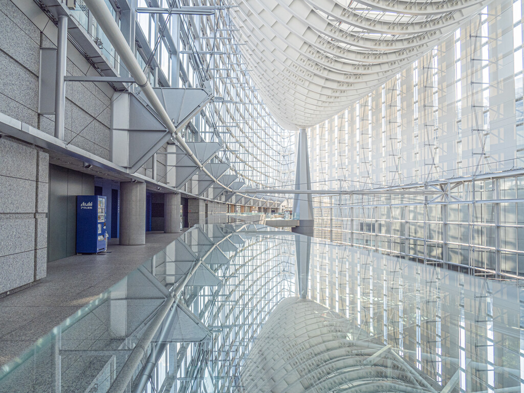  Tokyo International Forum Building-1 by ianjb21