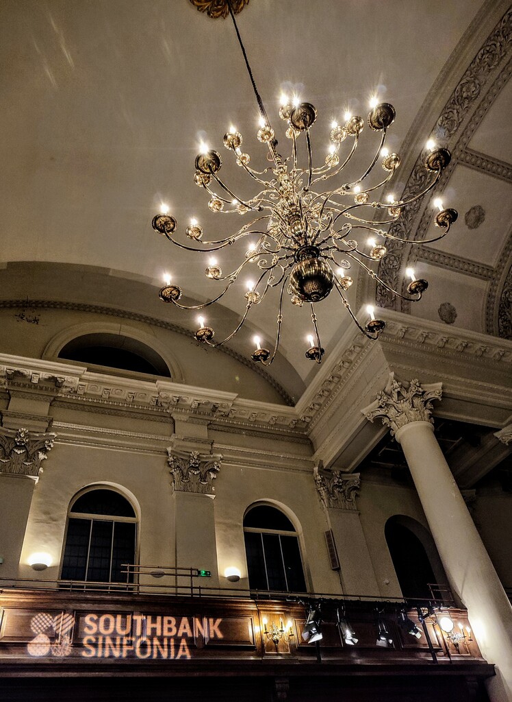 Another impressive chandelier  by boxplayer