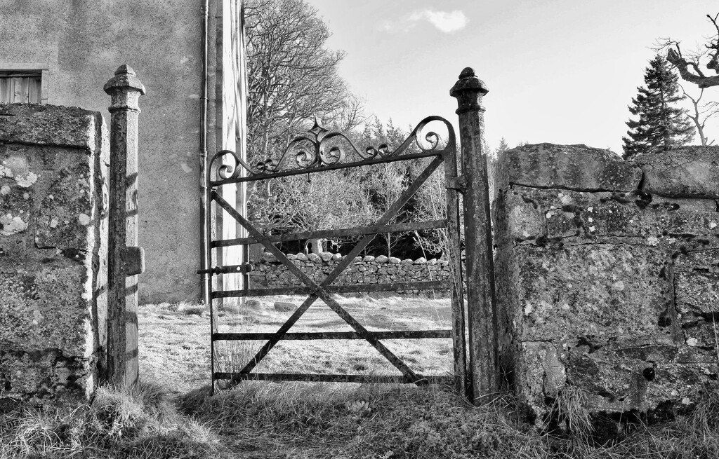 The Bovaglie Gate by jamibann