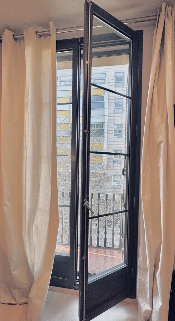 An open window by wakelys