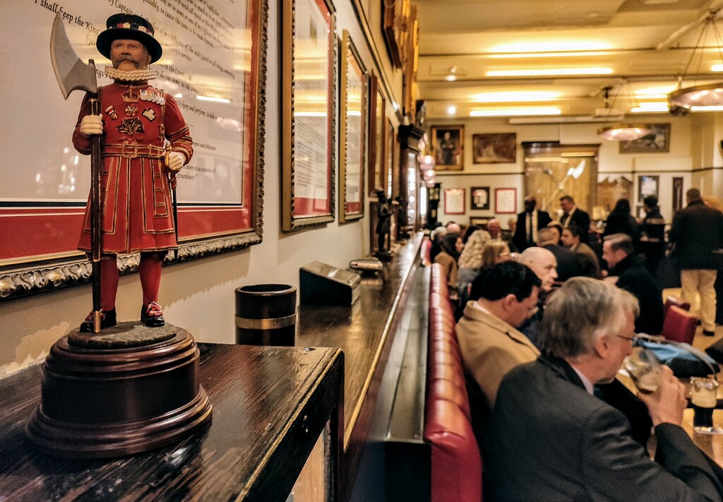 Yeoman warder  by boxplayer