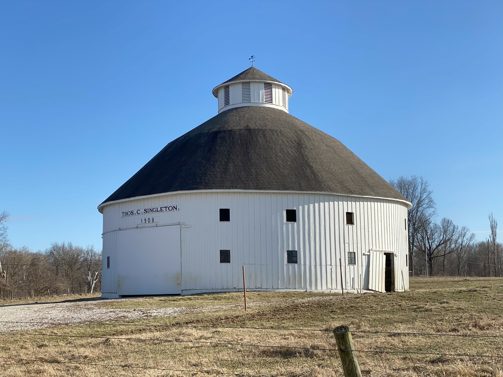 An old round barn by tunia