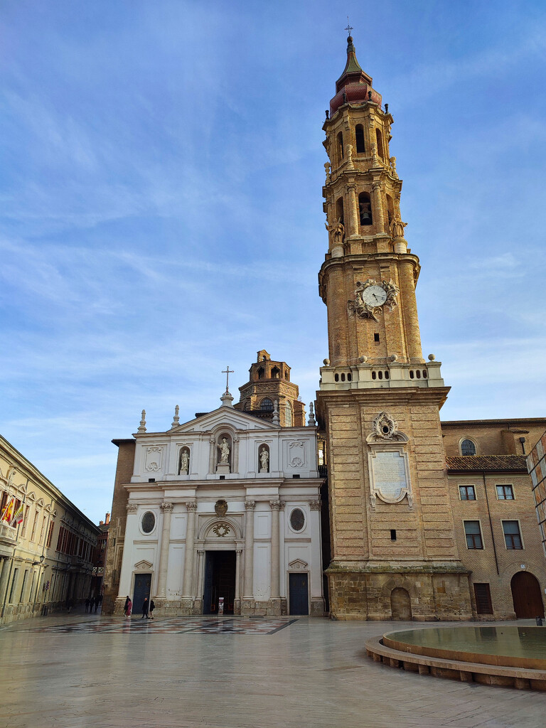Cathedral of the Savior of Zaragoza by franbalsera