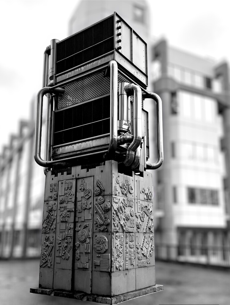 Pimlico monolith  by mr_jules