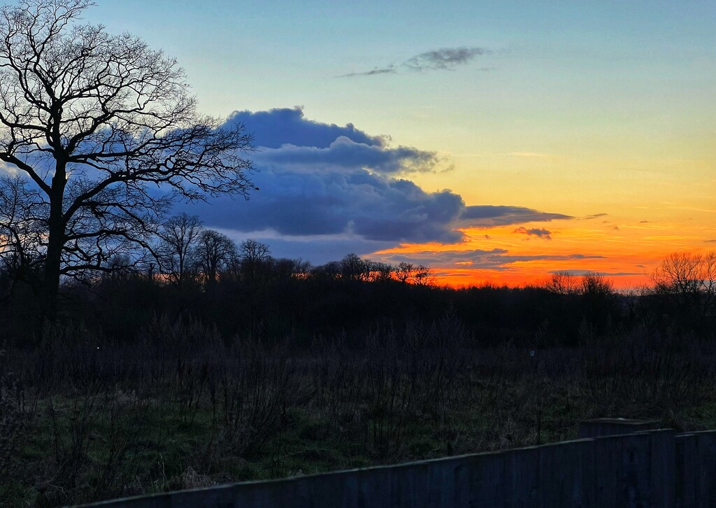 Oxfordshire sunset by tinley23
