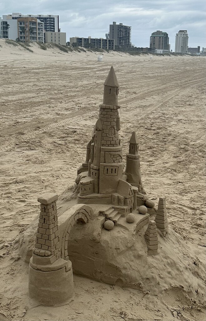 Beach castle by colleennoe