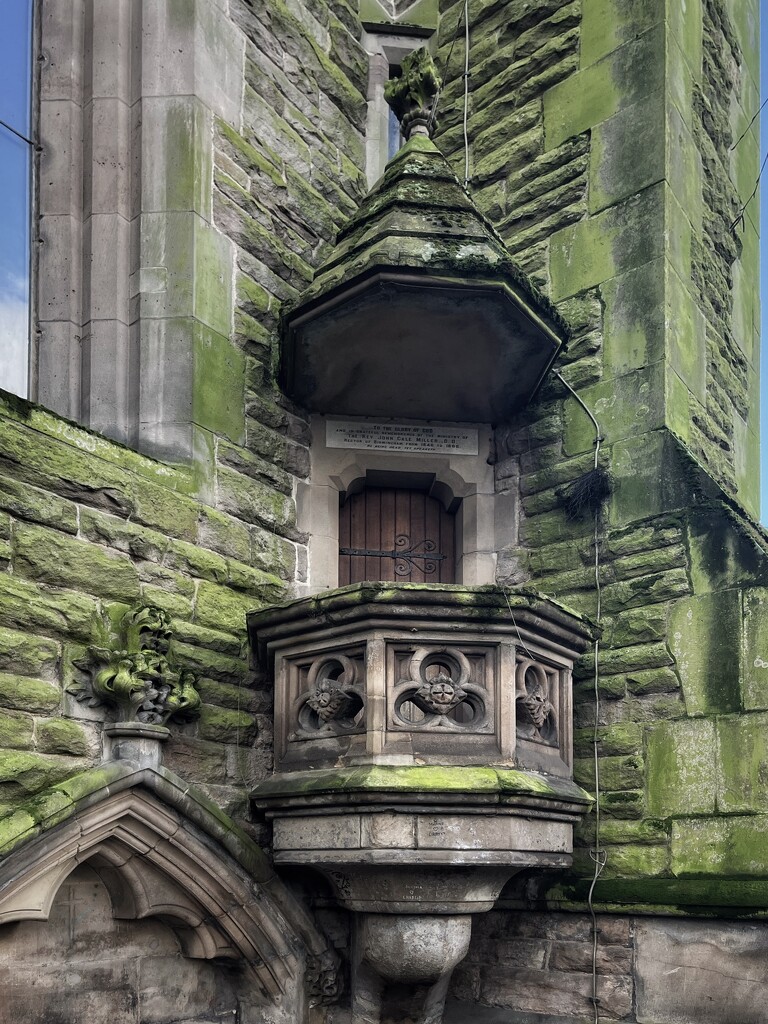 Exterior pulpit by pattyblue