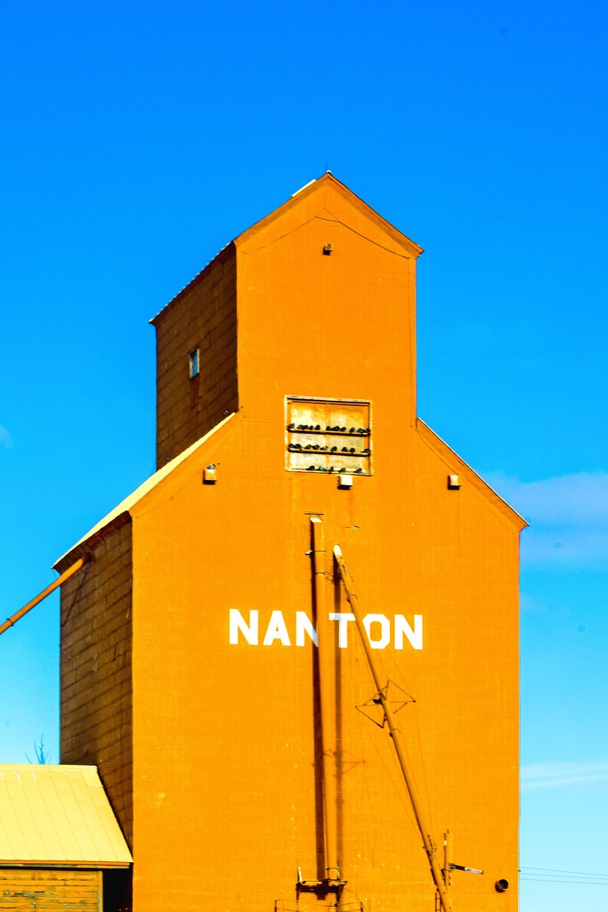 Nanton's High Rise by farmreporter