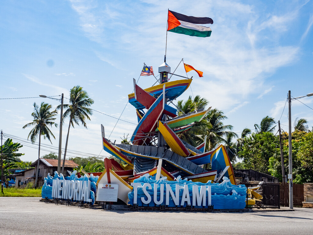 Tsunami Memorial, Kota Kuala Muda. by ianjb21