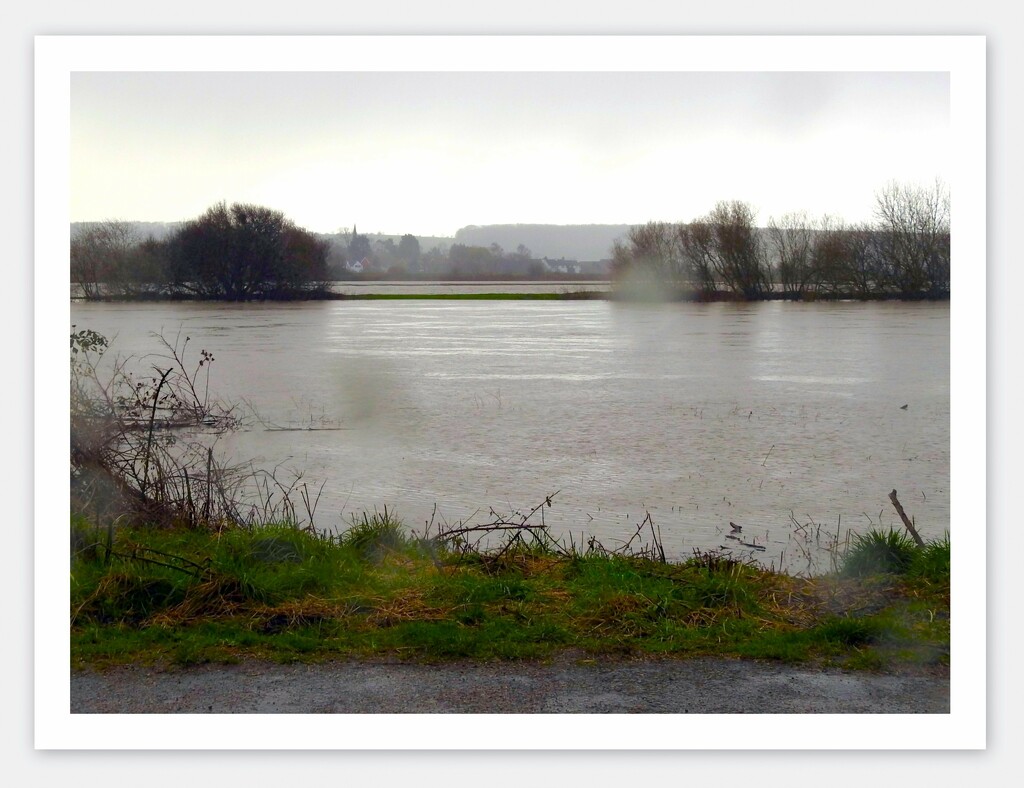 River Trent Flooding Fields by oldjosh