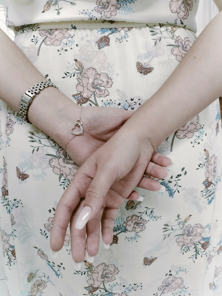 Hands by mdry