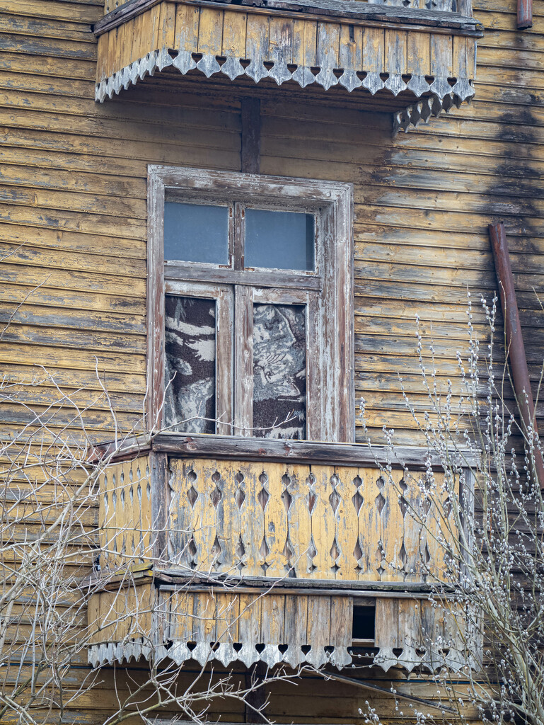 An old wooden house by haskar