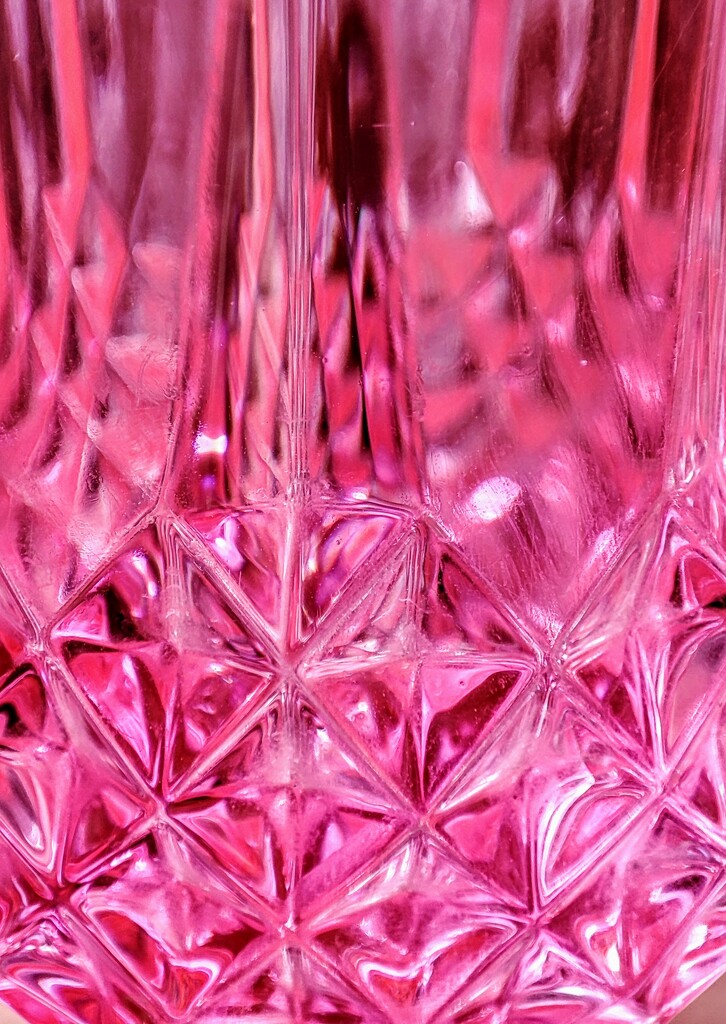 Pink crystal  by boxplayer