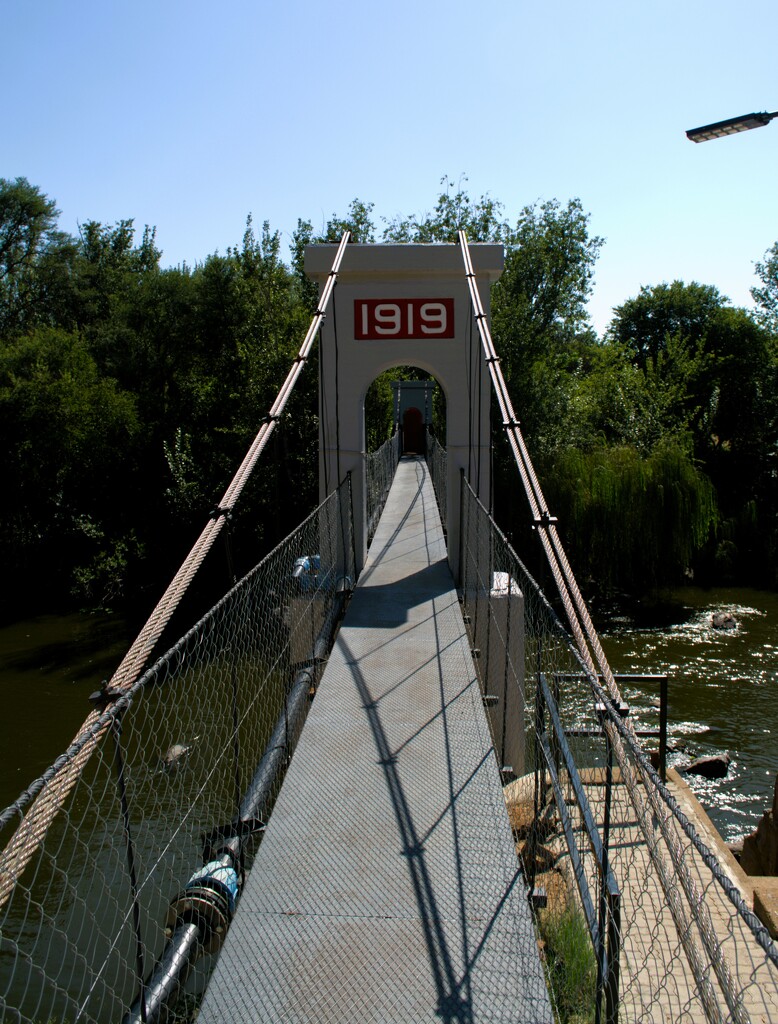The 1919 Parys Suspension Bridge by mdry
