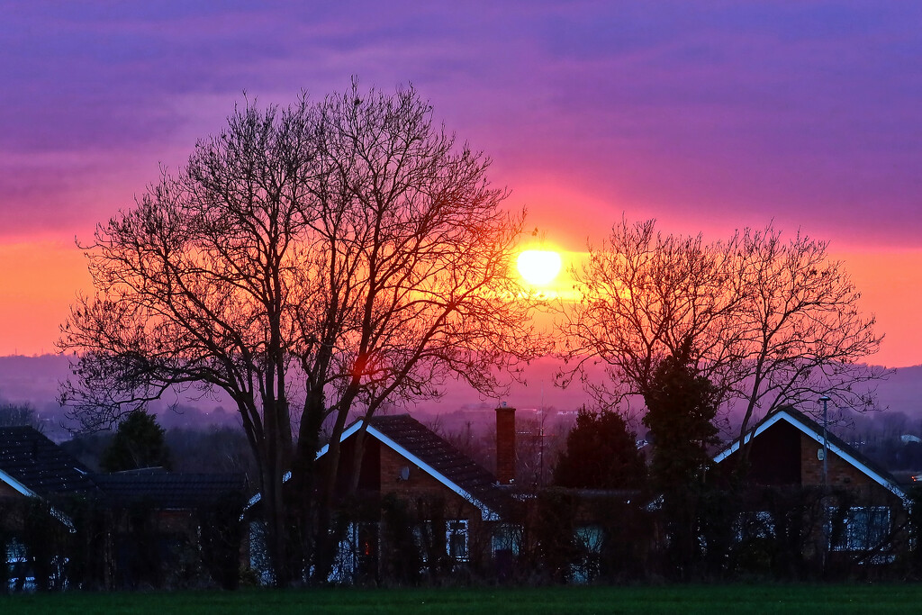 Sunset over Hitchin by neil_ge
