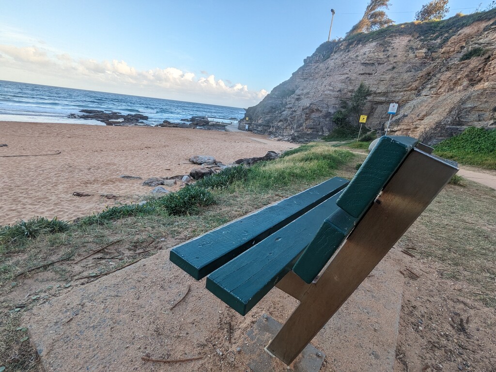 Beach Bench by elf