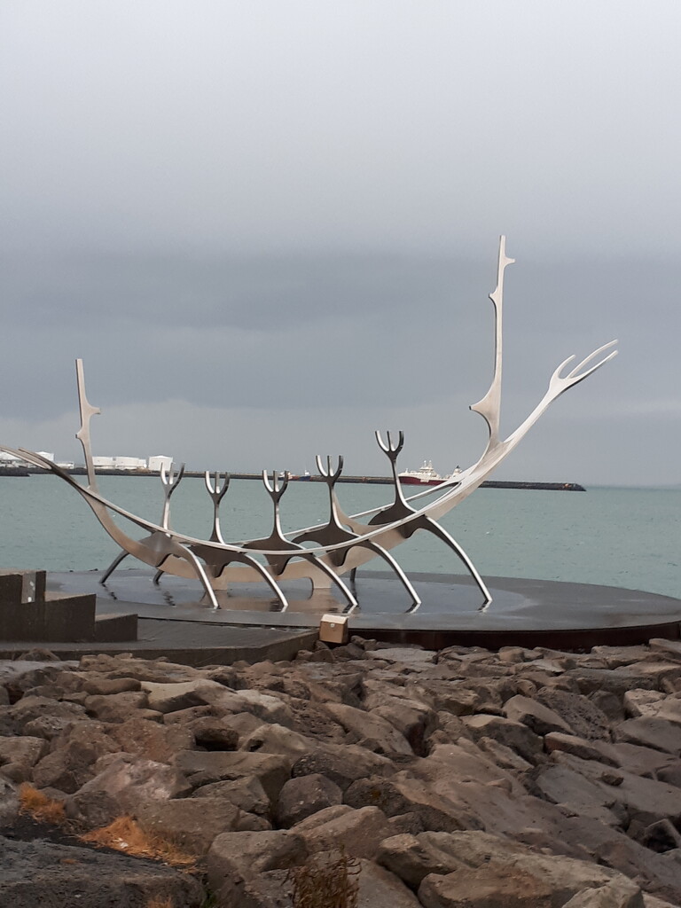 icelandic sculpture by ollyfran