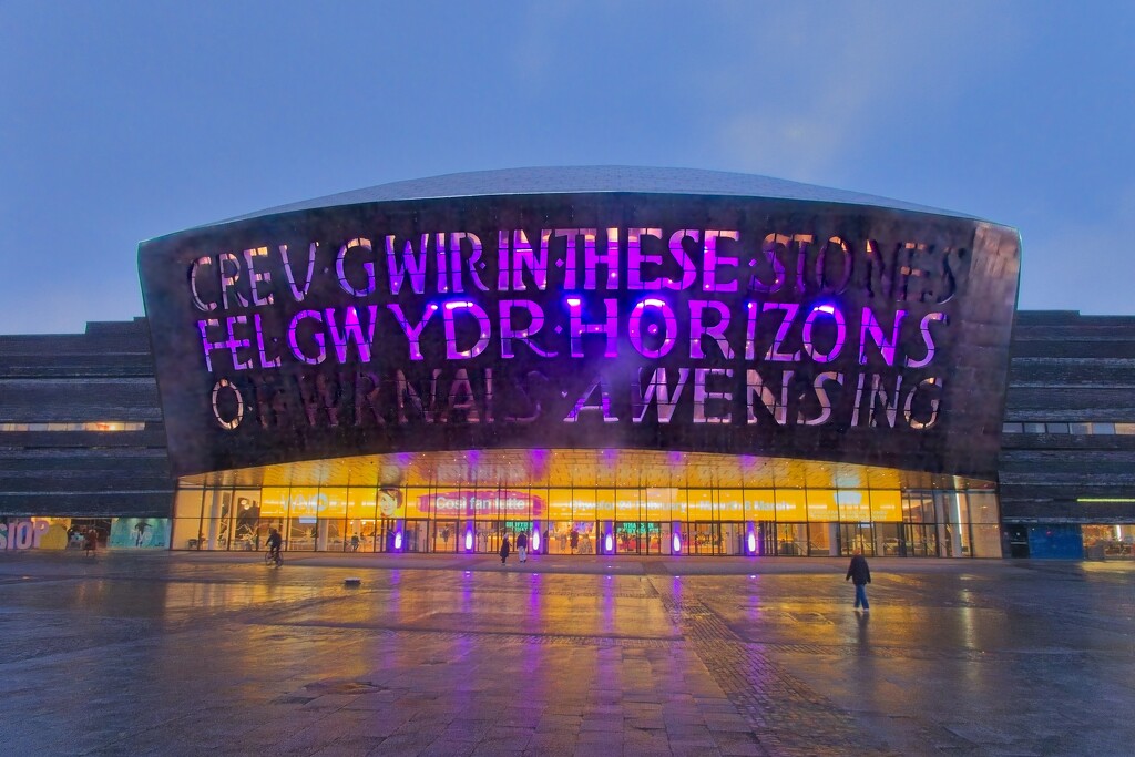 The Wales Millennium Centre  by billyboy