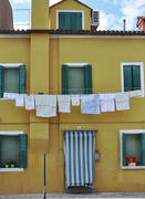 20th Mar 2024 - Yellow house with washing 