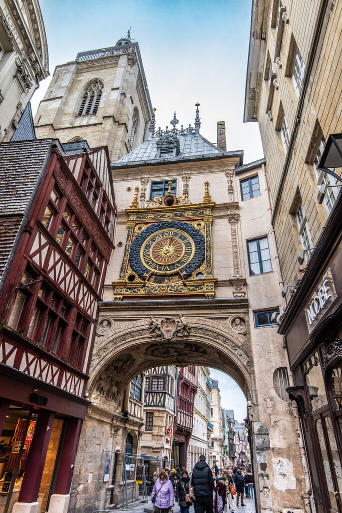 Rouen’s Gros-Horloge by kwind