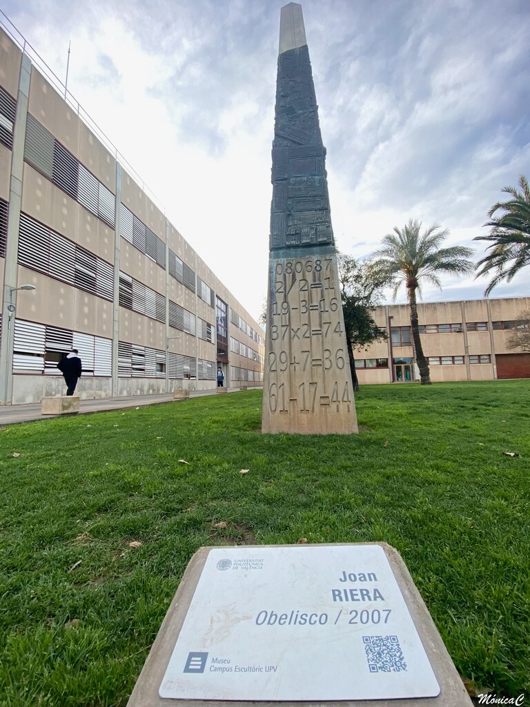 Obelisk by monicac
