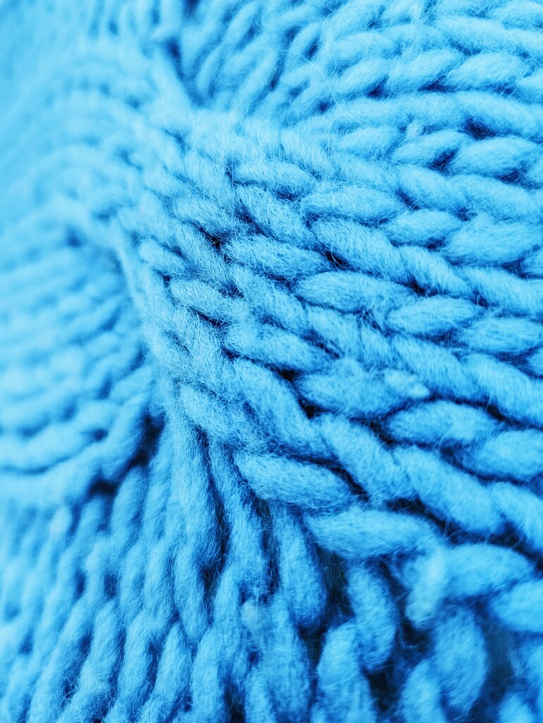 Blue knit by edorreandresen
