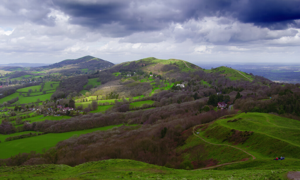 Another view of the Malvern Hills by sjoyce