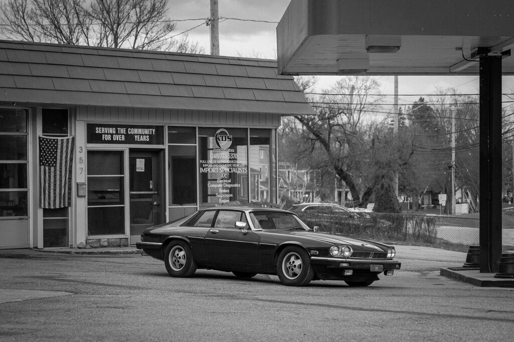 closed but that Jaguar though... by jackies365