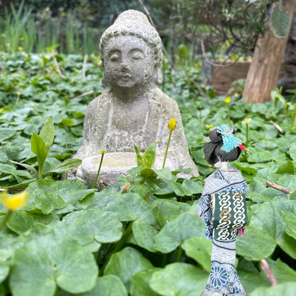 Hiroko visiting the Buddha by jacqbb